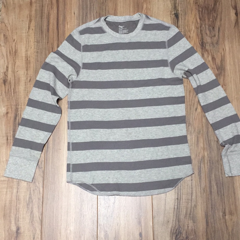 Gap men’s: size S. Light and dark grey stripe